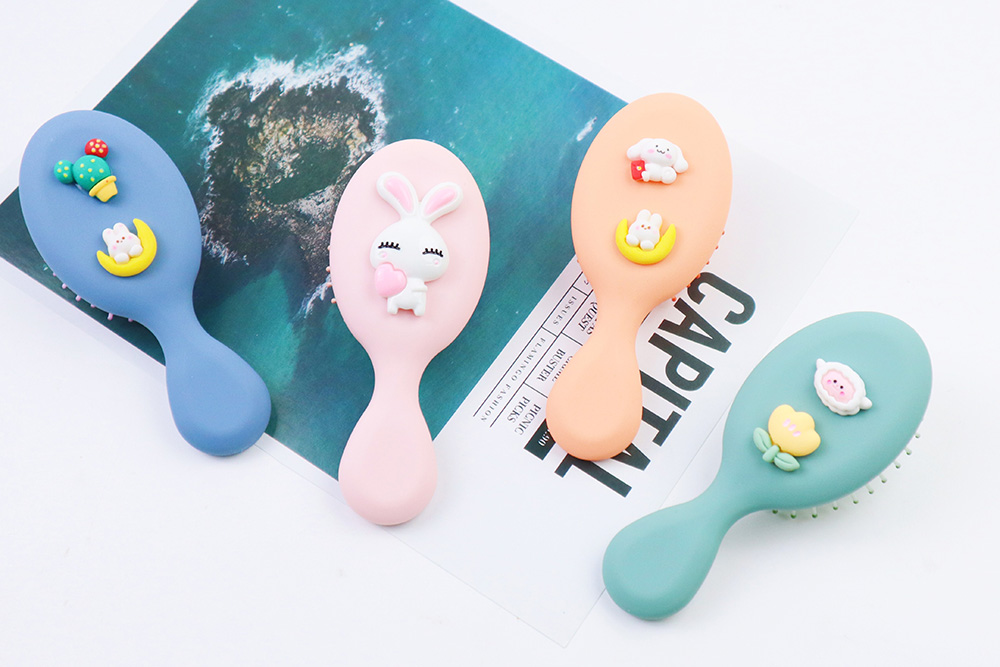 Mini Hairbrush