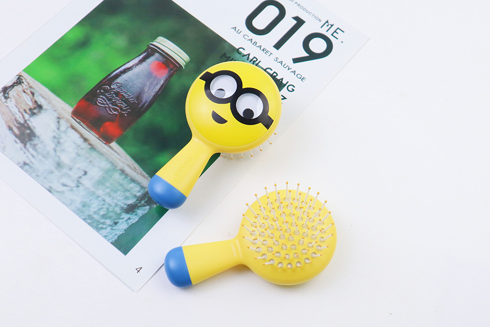 Mini Hairbrush
