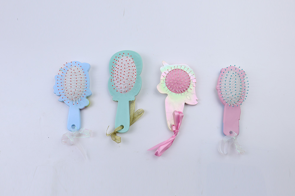 Mini Hairbrush