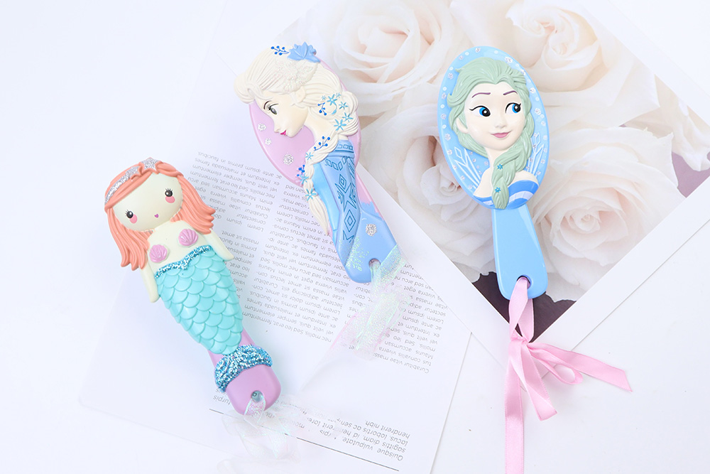 Mini Hairbrush