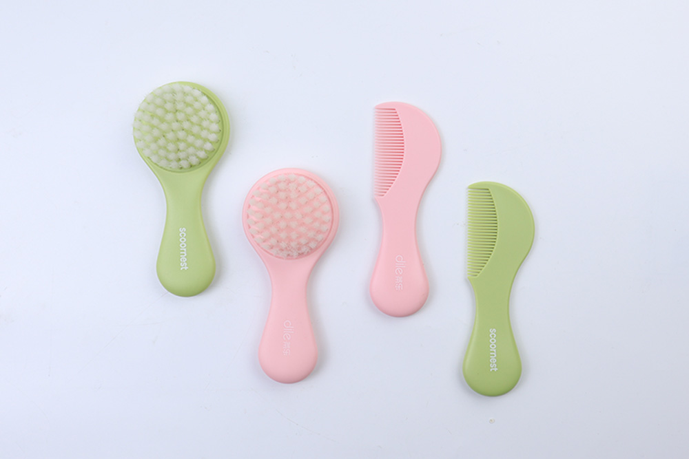 Mini Hairbrush