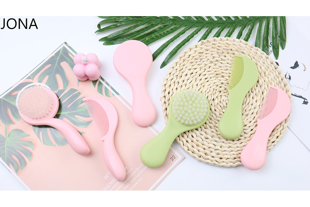 Mini Hairbrush
