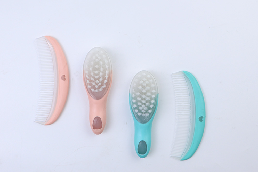 Mini Hairbrush
