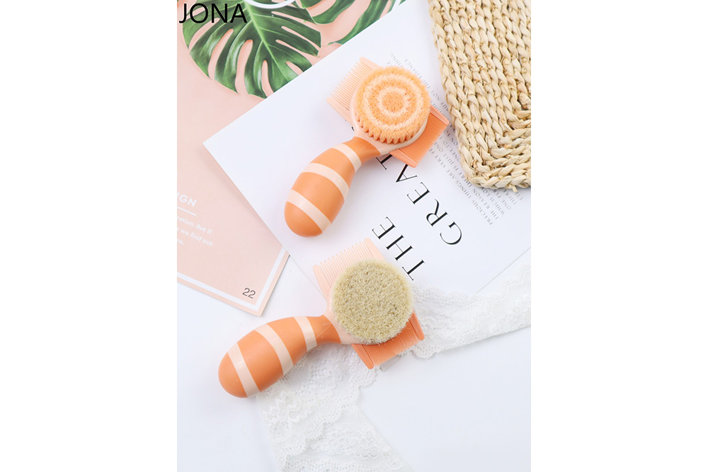 Mini Hairbrush